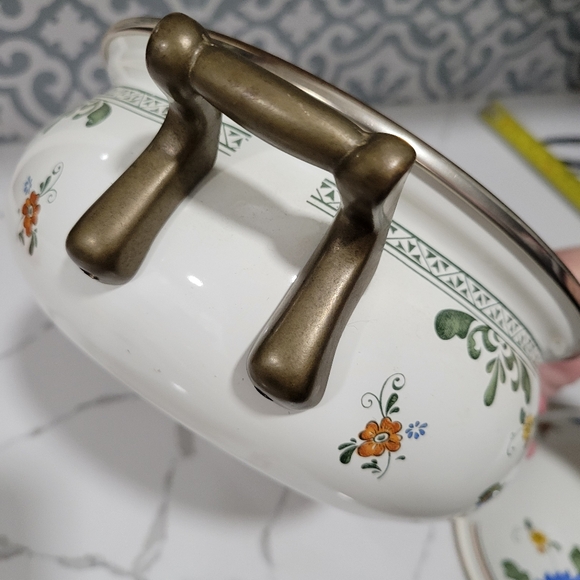 Villeroy & Boch Asta Amsterdam Germany 8" Metal/Enamel & Brass Pot with Lid - Picture 6 of 6